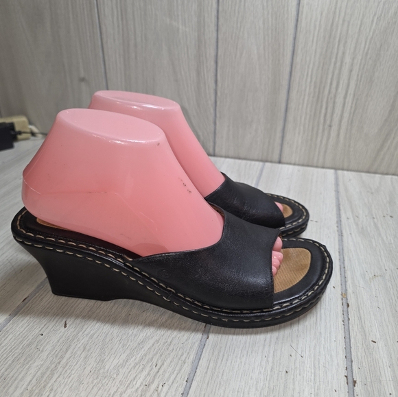 Born Black Leather Slip On Slide Wedge Sandals Size 9 Comfort Summer Vacation - Picture 1 of 8